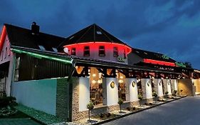Istvan Parkhotel Es Gasztrofarm